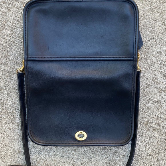 Vintage Coach 9755 Black Pocket Purse Turn lock leather bag made in 1998 - Picture 11 of 11